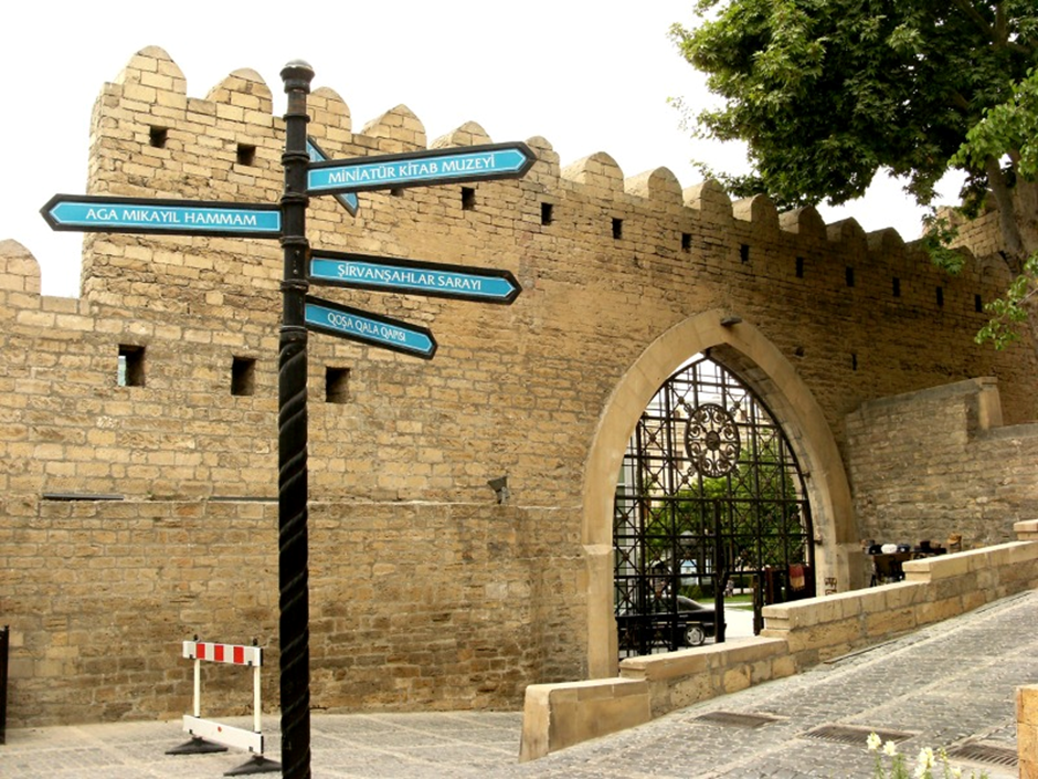 baku icherisheher day tour