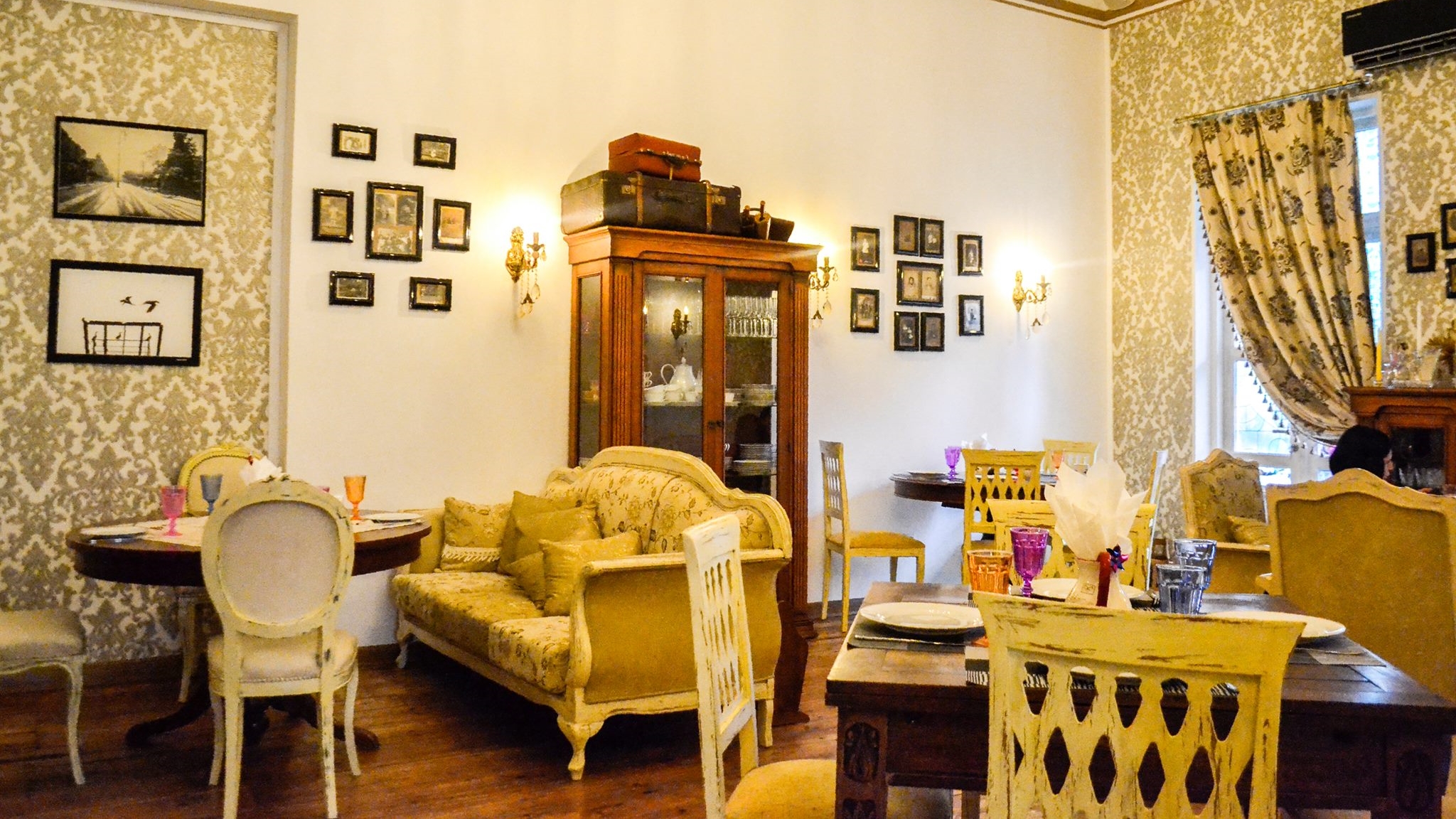 Cafe Restaurant Deliria in Batumi