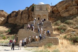 Ateshgah Fire Temple and Yanardag Burning Mountain day tour