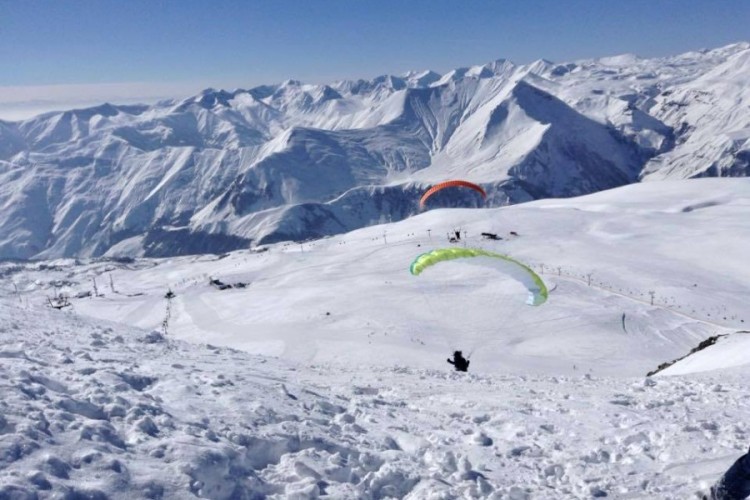 Paragliding in Gudauri