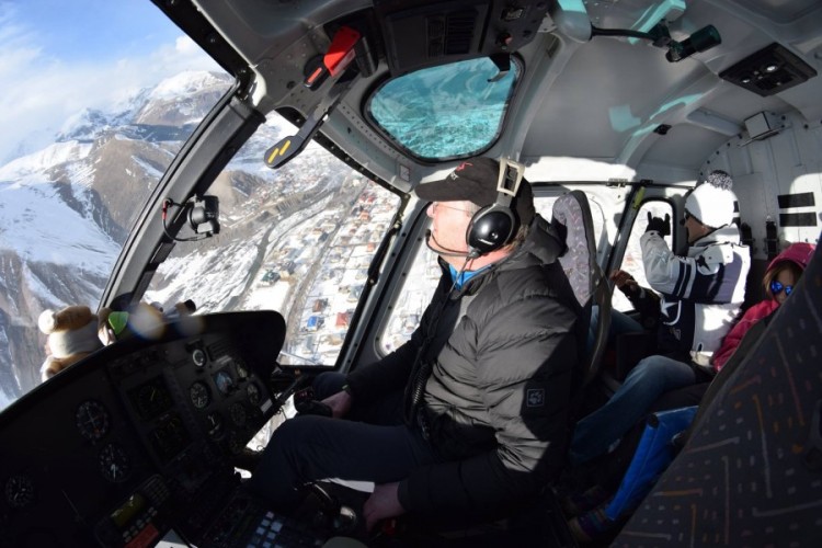 Helicopter round flight around Stepantsminda and Caucasus Mountains