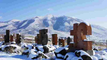 アルメニア語のアルファベットの記念碑